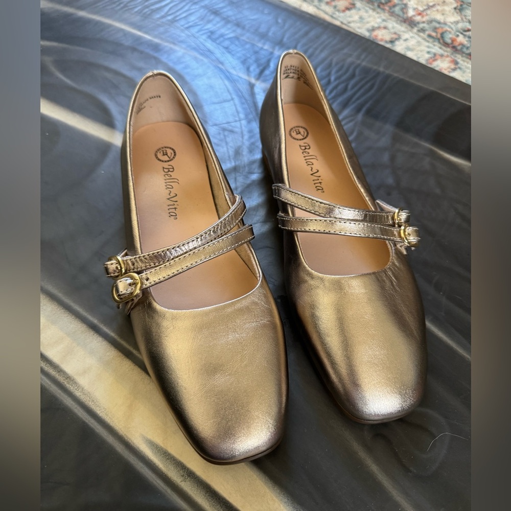 Gold flats